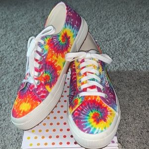 Superga Super cute Tie-dye tennis shoes Size 8